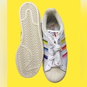 Adidas, Love Unites US 4 1/2 new never worn